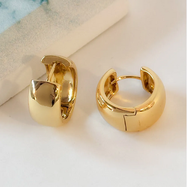 Minimalist 18K Gold Plated Huggie Hoops - 1mm Sleek Everyday Style