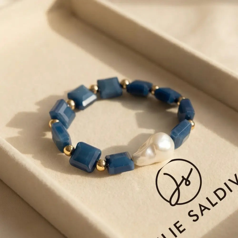 Navy blue gemstone beaded bracelet with baroque pearl
