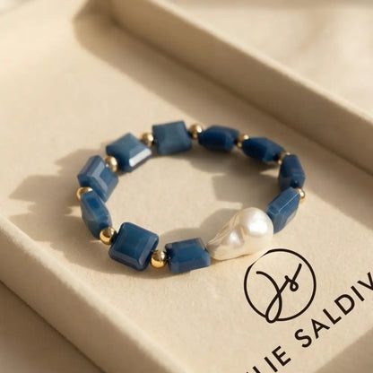 Navy blue gemstone beaded bracelet with baroque pearl