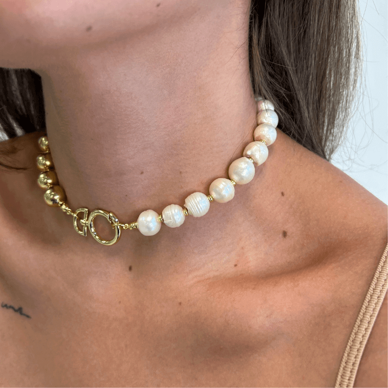 - Baroque pearl choker - Gold stone necklace - 18k gold plated jewelry - Elegant pearl choker - Luxurious fashion jewelry - Baroque pearl necklace - Women's gold jewelry - Statement choker necklace - Business women jewelry - Pearl and gold choker